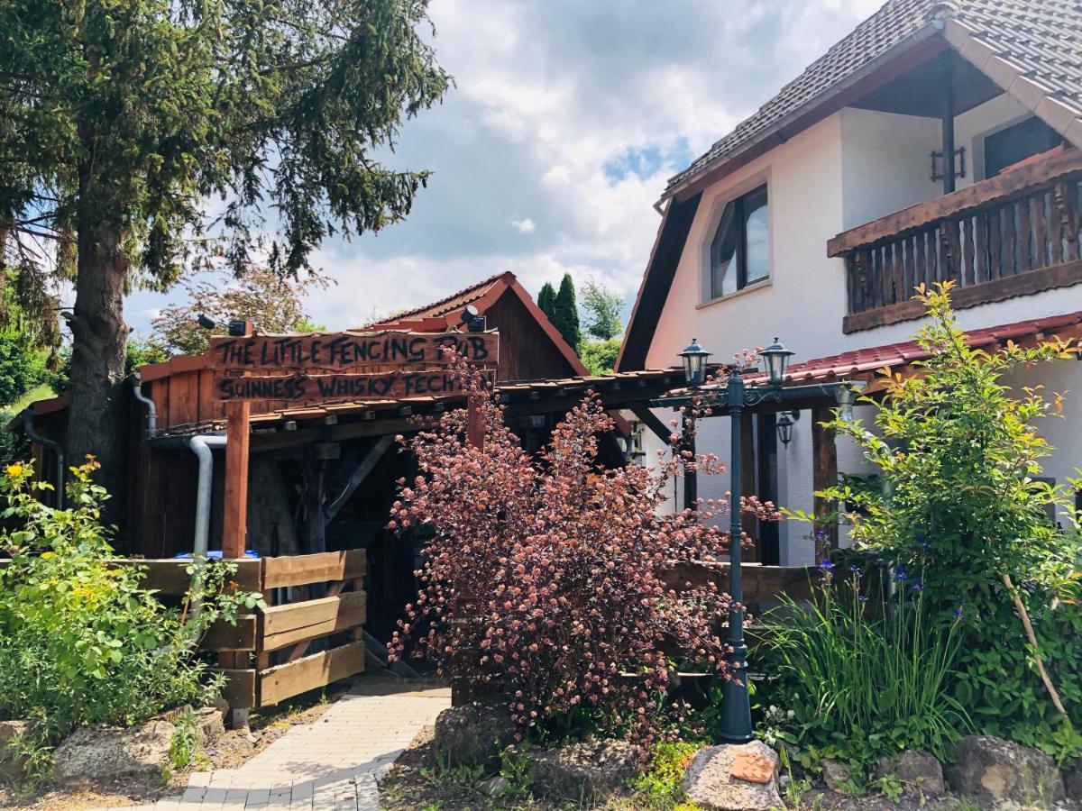 Hotel Weisse Muehle Breitenworbis Exteriör bild