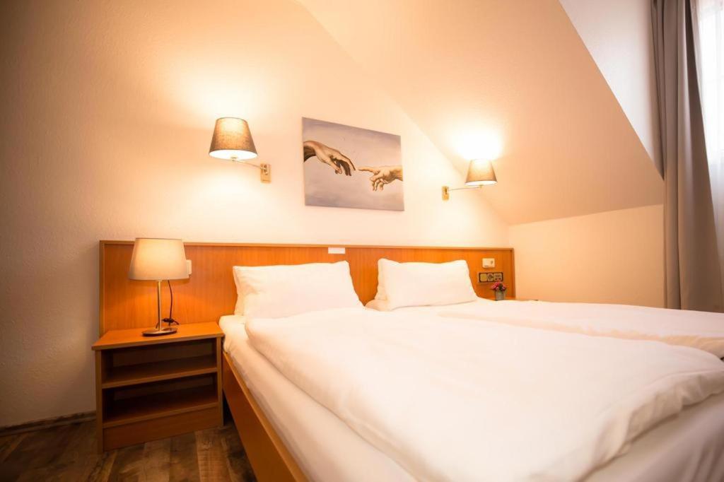 Hotel Weisse Muehle Breitenworbis Exteriör bild
